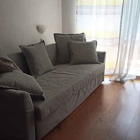 In Panorama Bay 2, アパート *